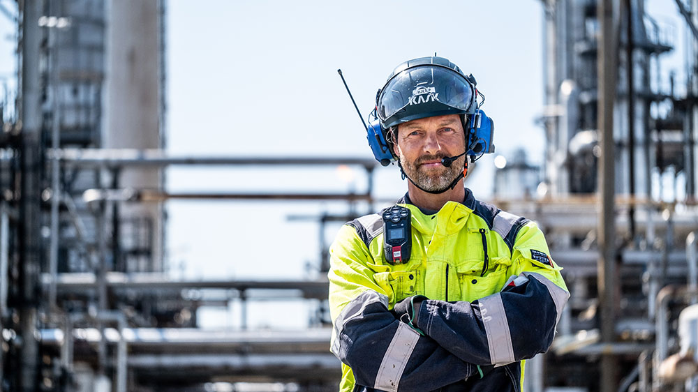 Raffinaderitekniker på job